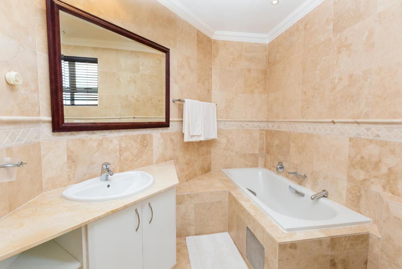 701 Oyster Rock - By In Umhlanga